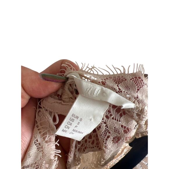 H&M Sheer Floral Lace Top - Picture 15 of 16